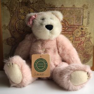 NWT Vintage 12” Boyd’s Bear “Guinevere”